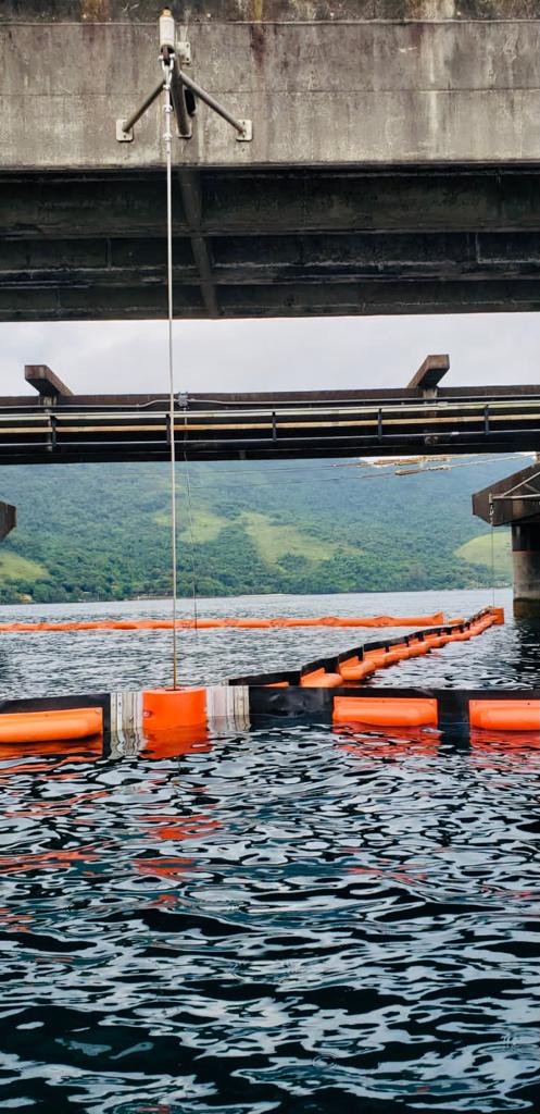 Barreiras de Contenção de Óleo