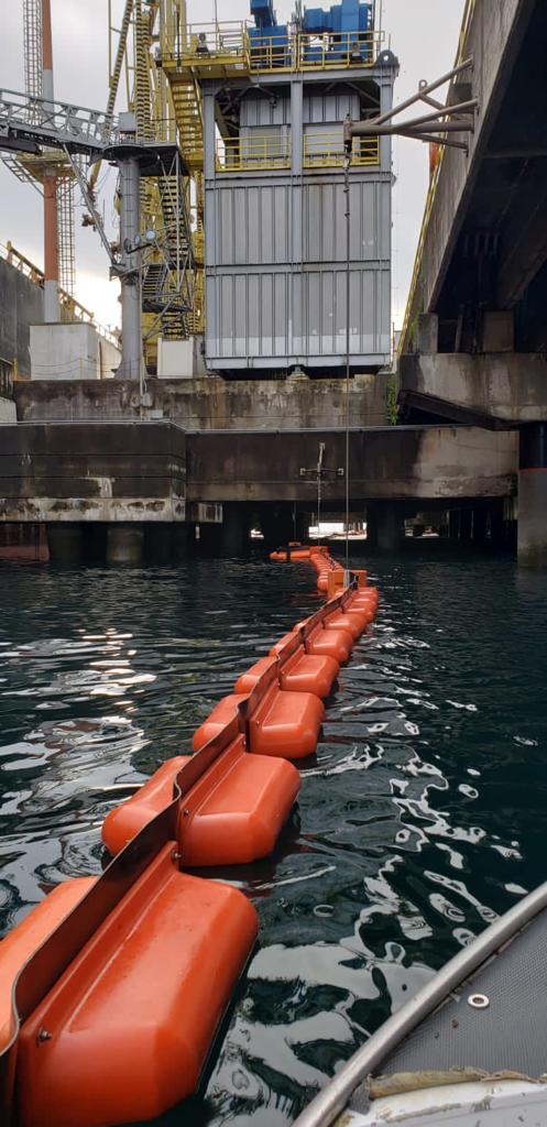 Barreiras de Contenção de Óleo